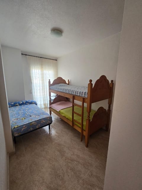 Bed, Photo of the whole room, Bedroom, bunk bed