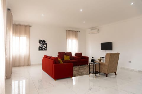 Communal lounge/ TV room, Living room, air conditioner