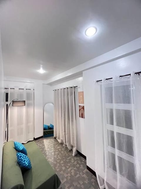 Spacious 2-Level 1BR Apartment Apartment in Naga