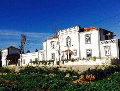 Property building, Facade/entrance, Garden, Garden view