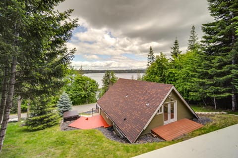 Tree-Lined Hayden Home with Hot Tub and Lake Views! House in Kootenai County