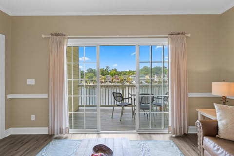 Updated 2 Bedroom Condo- Stunning Intercoastal Waterway Views! Riverwalk 204 Casa in Socastee