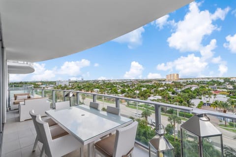 Escape to Singer Island's Paradise Your Amrit 2BR Oasis Beckons House in Riviera Beach