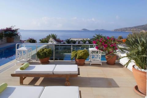 Glass House Ultra Lüx Tatil Villa in Kalkan Belediyesi