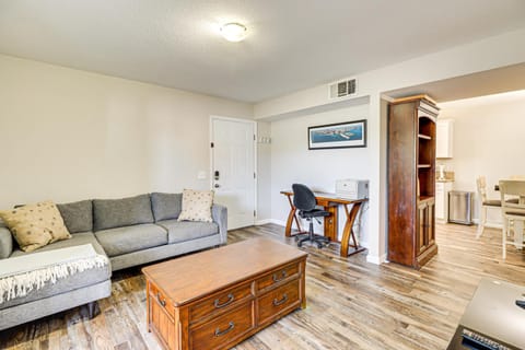 Charming Condo with Patio, Near Downtown Reno! Apartment in Reno