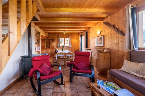 Le Paccaly, Piscine et Aire de jeux Chalet in Notre-Dame-de-Bellecombe