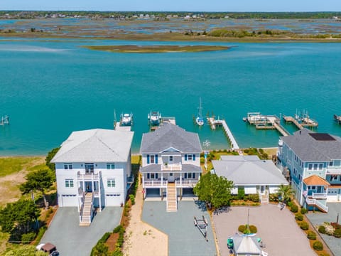 Channel 6 House in Topsail Beach