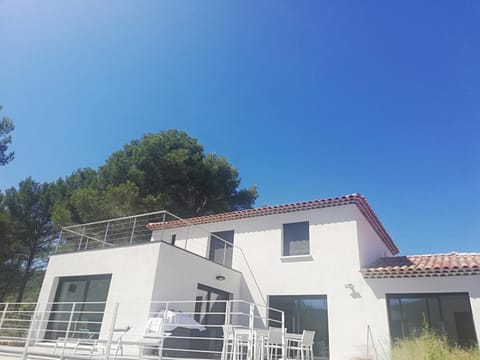 Villa neuve SOLLIES TOUCAS Casa de campo (Villa) in Solliès-Toucas