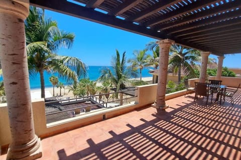 Lujosa casa a la orilla del mar y espectacular vista Villa in Baja California Sur