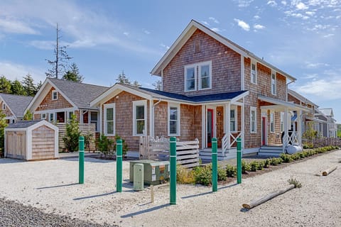 Property building, Neighbourhood, Street view