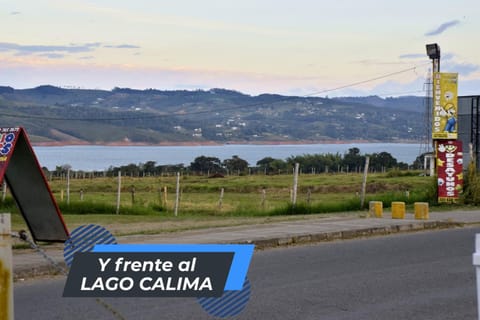 Lago Calima Cozy Cabin House in Calima