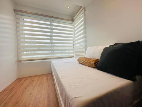 A2J Luxury 2BR BGC Loft Taguig Apartment in Makati