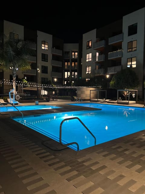 Luxurious Apartment 5 min to the Santana Row With Free Parking Apartment in Campbell