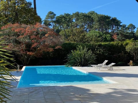 Villa BARADARENA avec piscine chauffée et jardin pour 10 personnes Villa in Hossegor