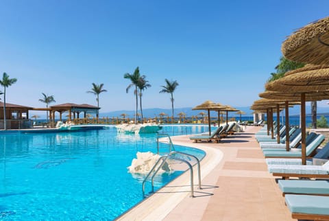 Day, Pool view, Sea view, Swimming pool, sunbed