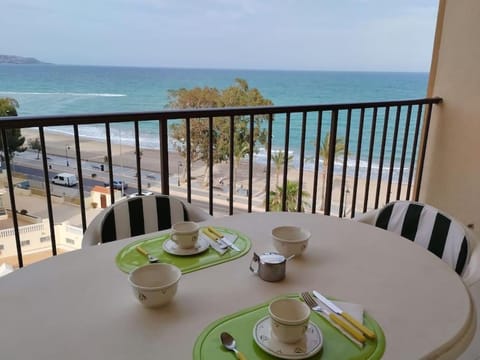 View (from property/room), Balcony/Terrace, Dining area