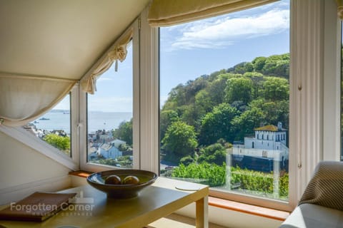 Upper Deck Kean Hill Apartment in Cawsand