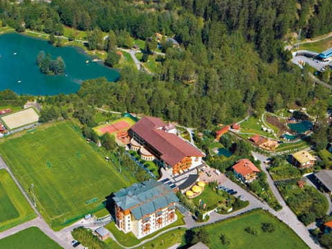 Property building, Natural landscape, Bird's eye view, Lake view