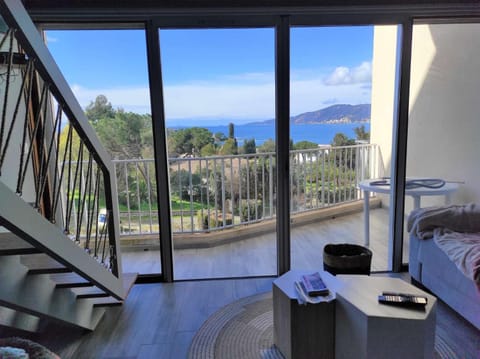 Living room, Sea view