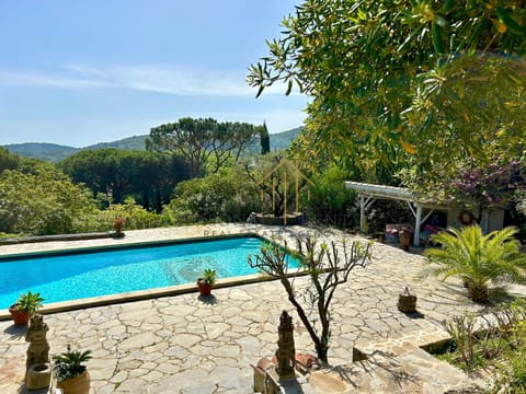 Beautiful villa with large swimming pool near Pampelonne House in Ramatuelle