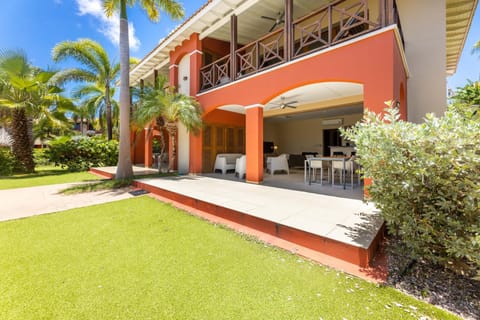 Property building, Balcony/Terrace, Garden view