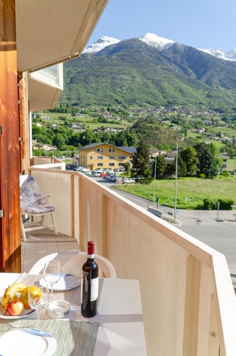 Natural landscape, View (from property/room), Balcony/Terrace