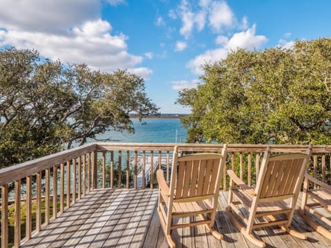 Nicholson Oaks House in Topsail Beach