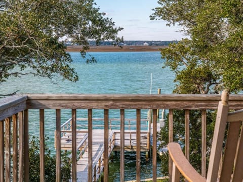 Nicholson Oaks House in Topsail Beach