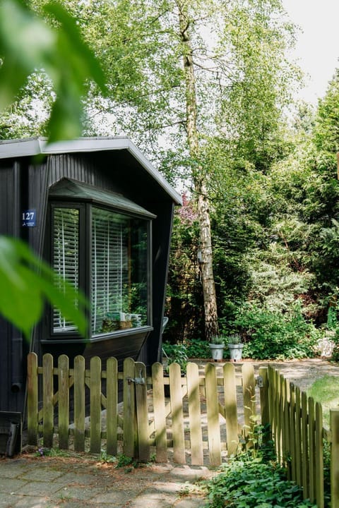 Tiny Cabin Mae op de Veluwe Chalet in Putten