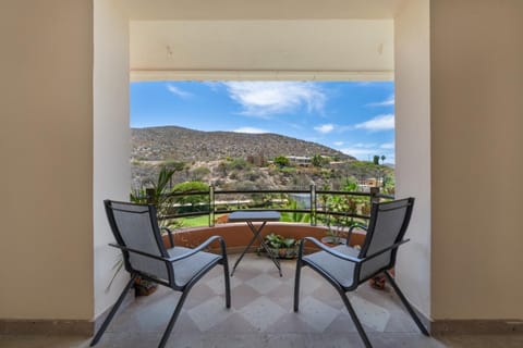 View (from property/room), Balcony/Terrace, Seating area, Mountain view