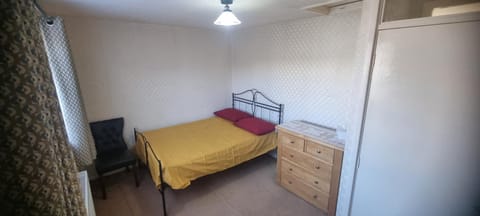 Private and Quite Room in Harlow near Stansted Airport Vacation rental in Harlow