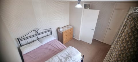 Private and Quite Room in Harlow near Stansted Airport Vacation rental in Harlow