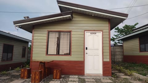 Olango Transient Home,with WIFI &Netfix House in Lapu-Lapu City