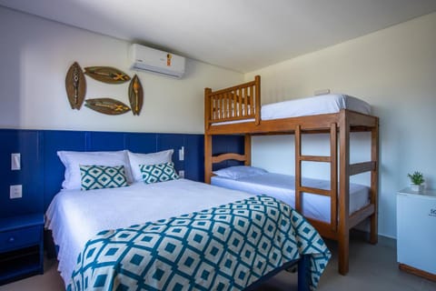 Bed, Photo of the whole room, Bedroom, bunk bed