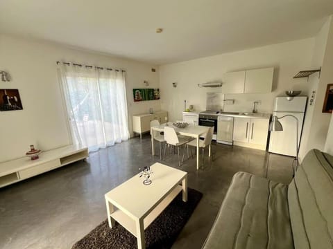 Flamingo Apartment in Lunel