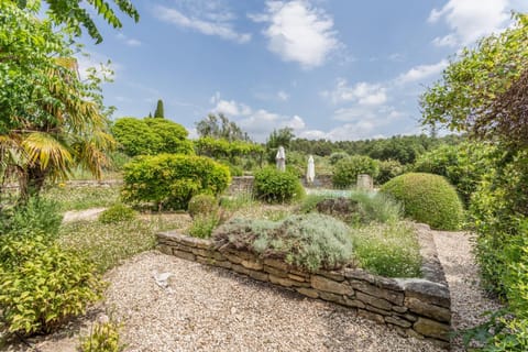 Facade/entrance, Day, Natural landscape, Garden, Garden view