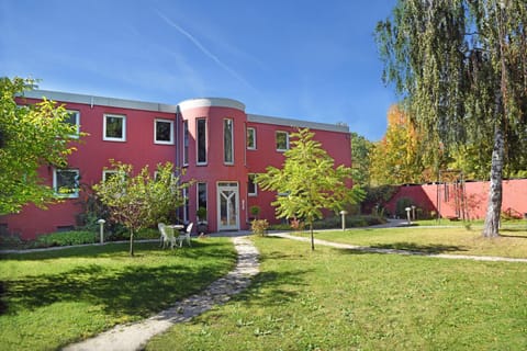 Property building, Summer, Garden