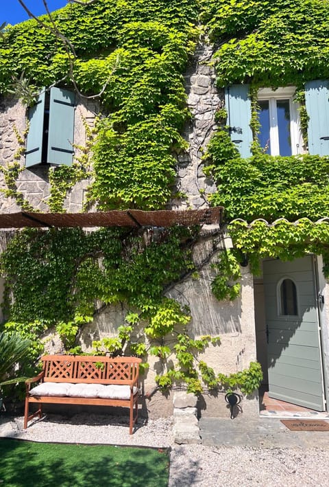 La Bohème Mouriès House in Arles