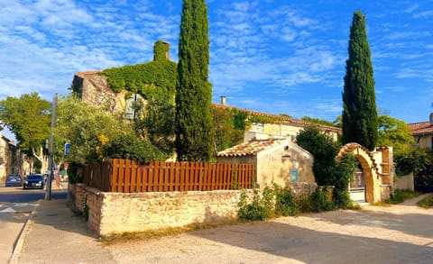 Property building, Street view