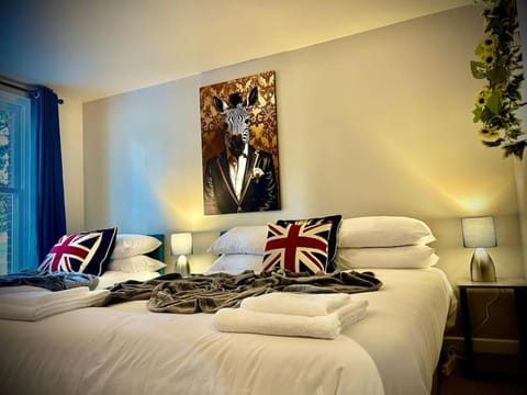 1 Bedroom City Walls Apartment - Big Savings On Monthly Stays Apartment in Canterbury