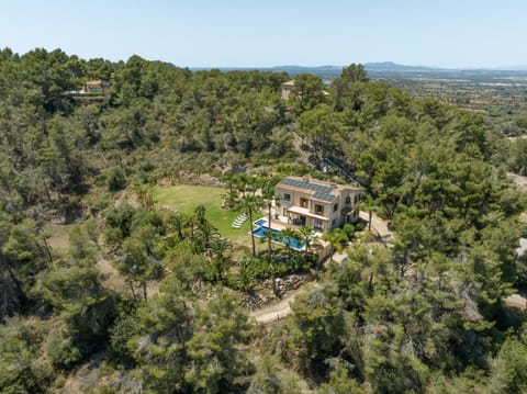 Finca es Foners en Felanitx con piscina y jacuzzis en suite Villa in Llevant