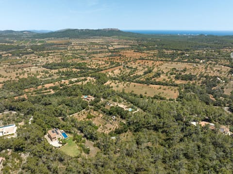 Finca es Foners en Felanitx con piscina y jacuzzis en suite Villa in Llevant