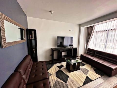 Communal lounge/ TV room, TV and multimedia, Living room, Evening entertainment