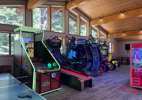 Game Room, Game Room, Evening entertainment