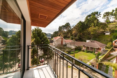 Property building, Spring, Day, Natural landscape, View (from property/room), Balcony/Terrace, Mountain view