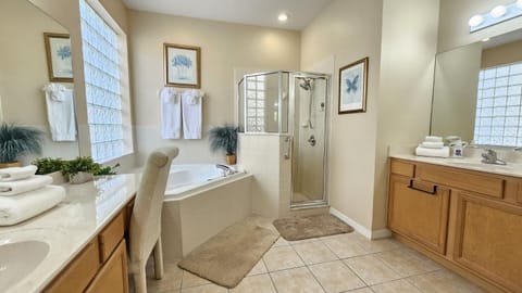 South face Private spa and pool, games room, WiFi, washer dryer, 11 miles to Disney Casa in Four Corners