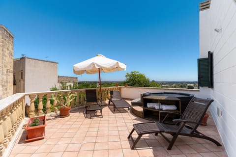 Natural landscape, View (from property/room), Balcony/Terrace, Balcony/Terrace, Quiet street view