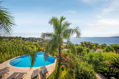 Sea view, Swimming pool