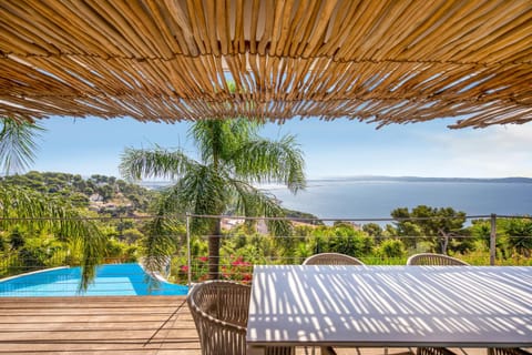 Patio, Balcony/Terrace, Pool view, Sea view