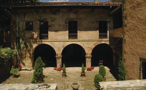 Inner courtyard view